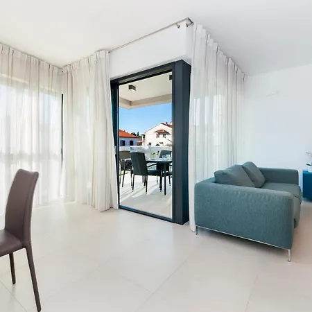 Sunny Day - Apartment With Parking Rovinj Exterior foto