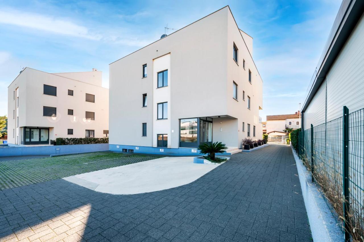 Apartma Sunny Day - With Parking