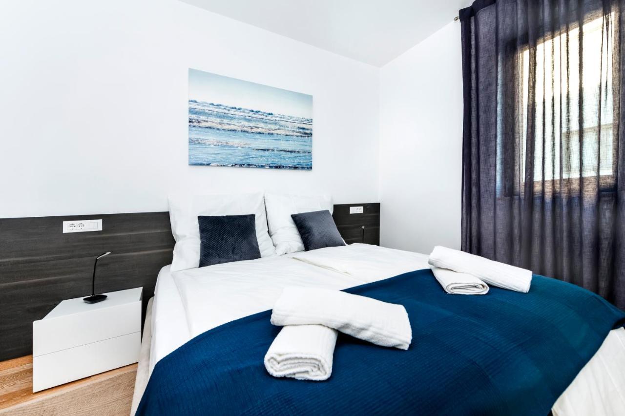 Apartma Sunny Day - With Parking *